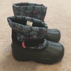 Girls snow boots